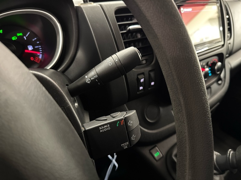 Renault Trafic vaihtoauto