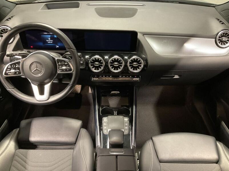 Mercedes-Benz EQA vaihtoauto