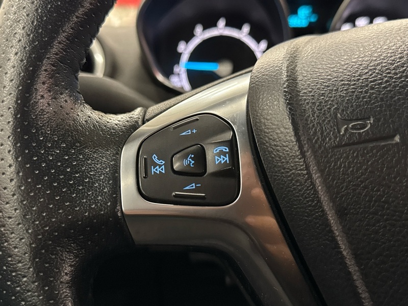 Ford Fiesta vaihtoauto