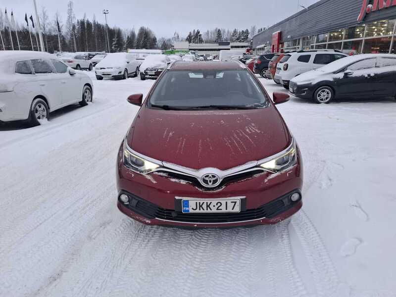 Toyota Auris vaihtoauto