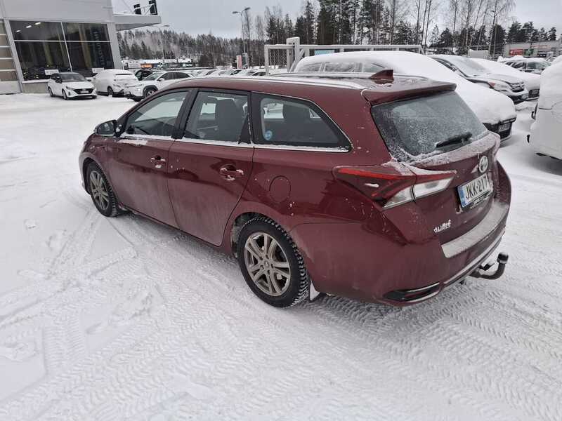 Toyota Auris vaihtoauto
