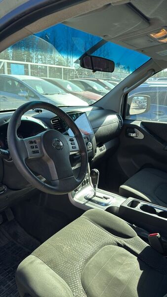 Nissan Navara vaihtoauto