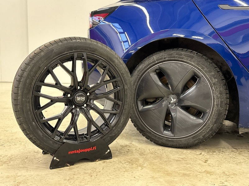 Tesla Model 3 vaihtoauto