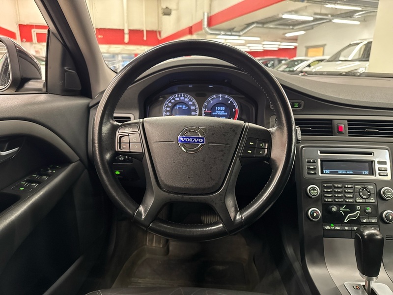 Volvo V70 vaihtoauto