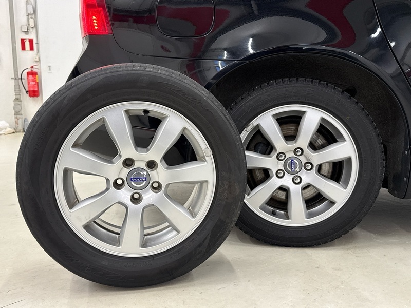 Volvo V70 vaihtoauto