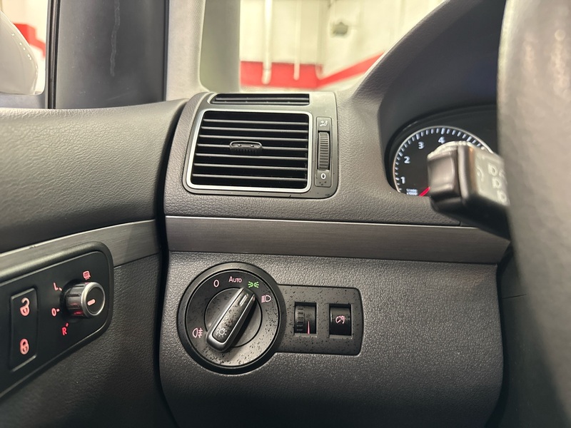 Volkswagen Touran vaihtoauto