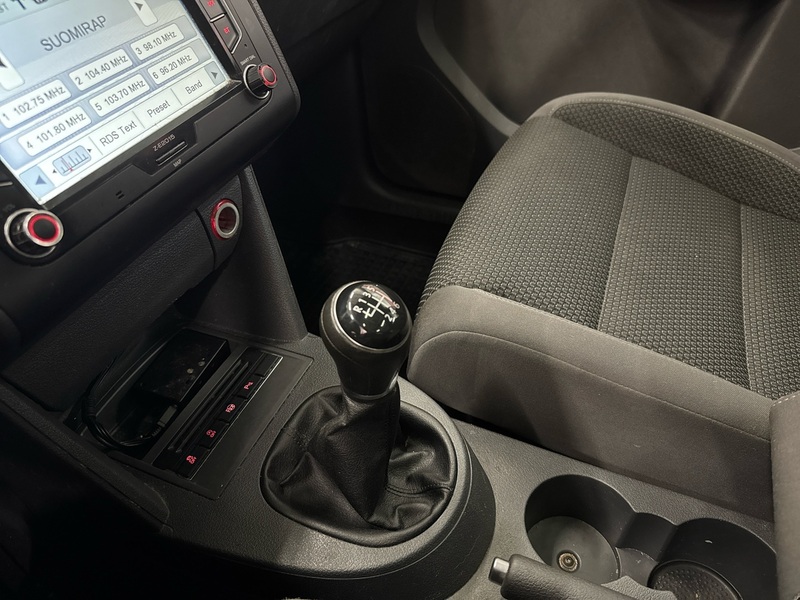 Volkswagen Touran vaihtoauto