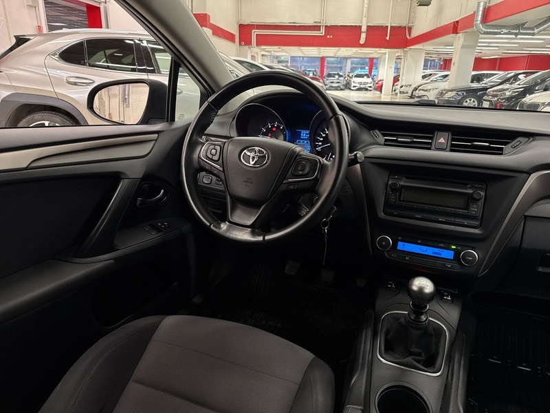 Toyota Avensis vaihtoauto