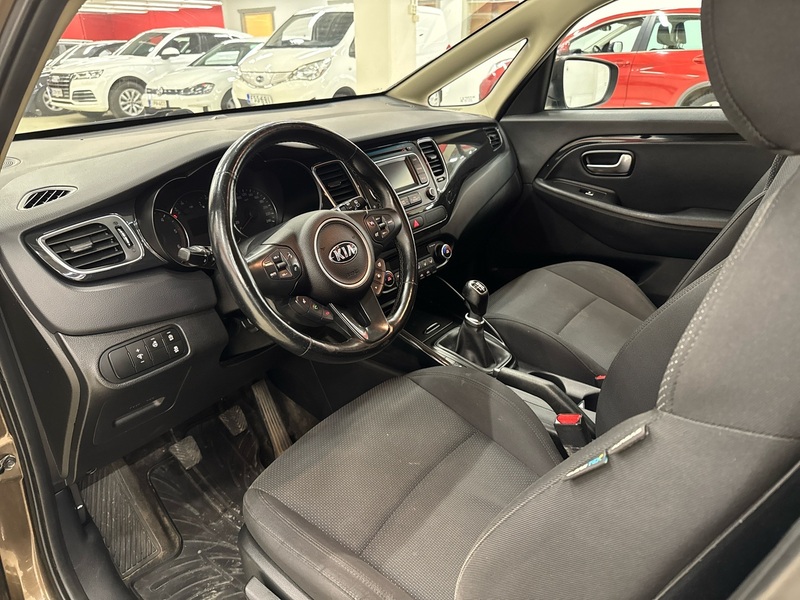 Kia Carens vaihtoauto