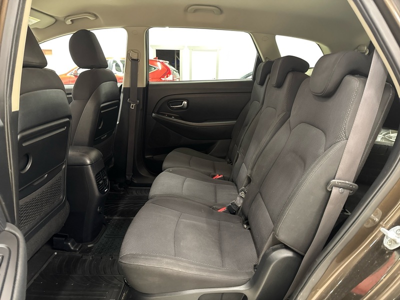 Kia Carens vaihtoauto