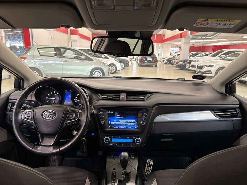 Toyota Avensis vaihtoauto