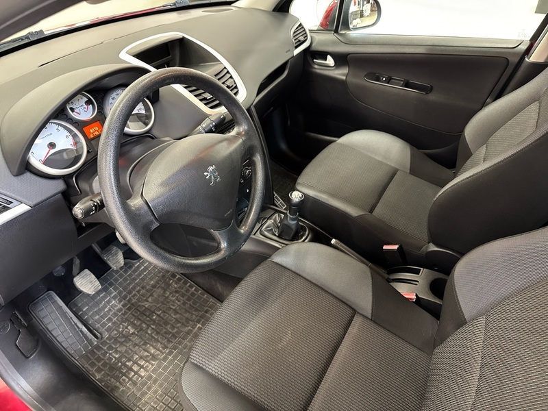 Peugeot 207 vaihtoauto