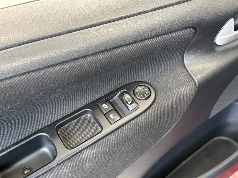 Peugeot 207 vaihtoauto