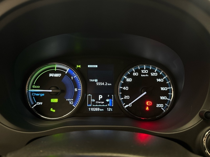 Mitsubishi Outlander PHEV vaihtoauto