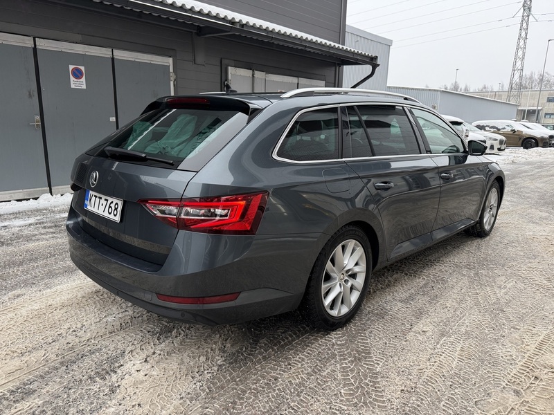 Skoda Superb vaihtoauto