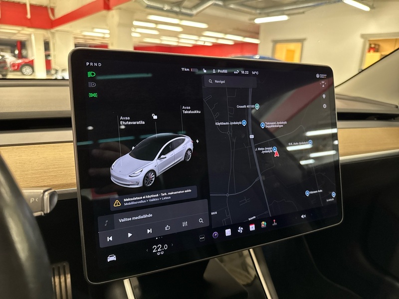 Tesla Model 3 vaihtoauto