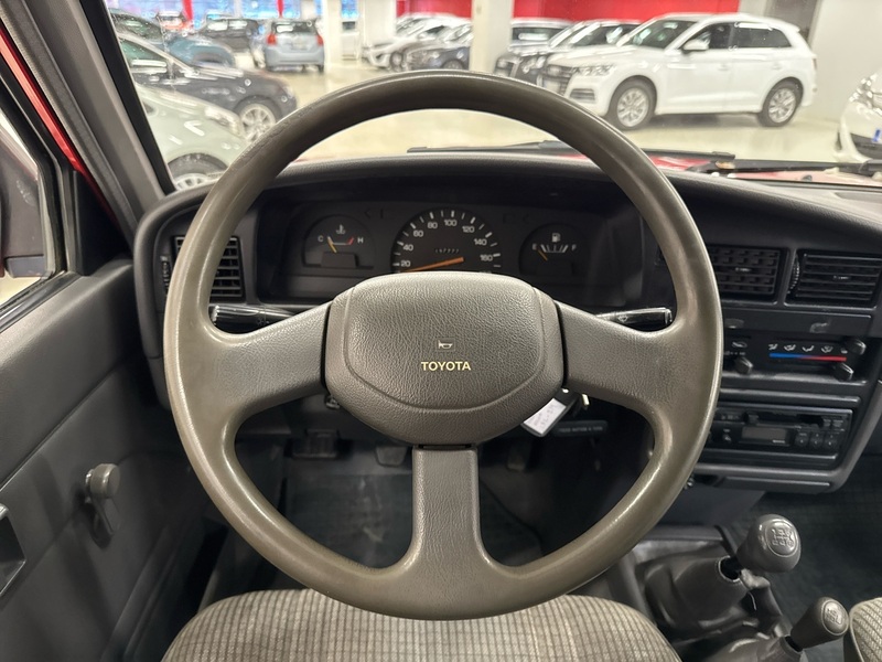 Toyota Hilux vaihtoauto