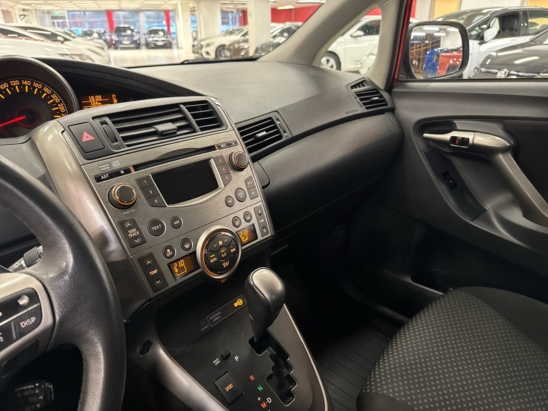 Toyota Verso vaihtoauto