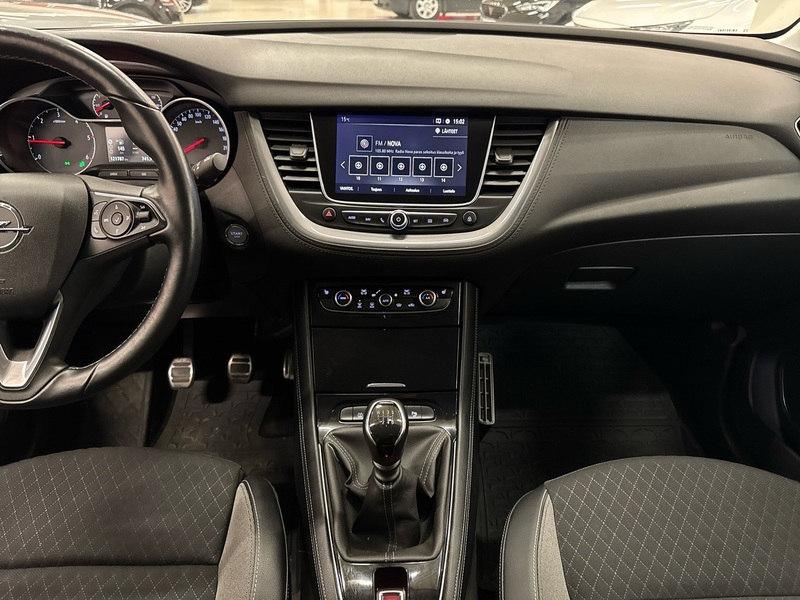 Opel Grandland X vaihtoauto