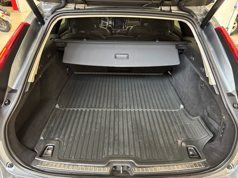 Volvo V90 Cross Country vaihtoauto
