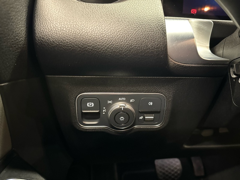 Mercedes-Benz EQB vaihtoauto