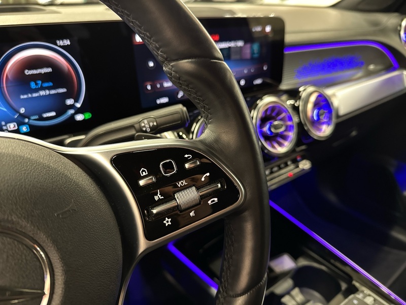 Mercedes-Benz EQB vaihtoauto