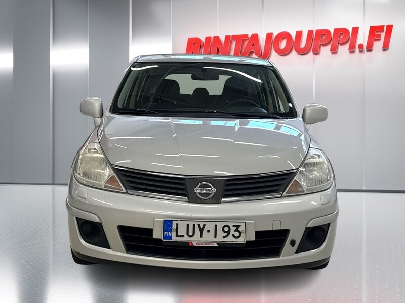 Nissan Tiida vaihtoauto