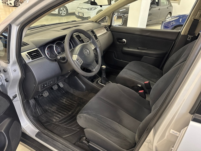 Nissan Tiida vaihtoauto