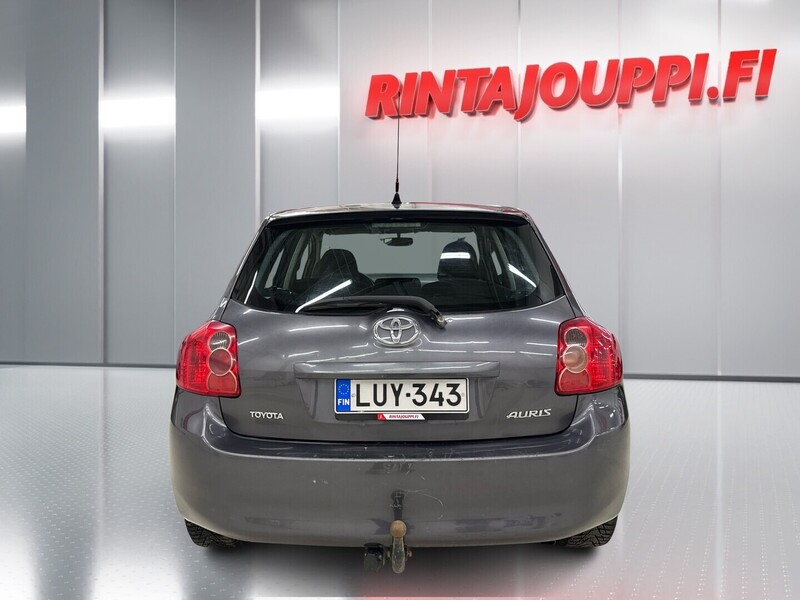 Toyota Auris vaihtoauto