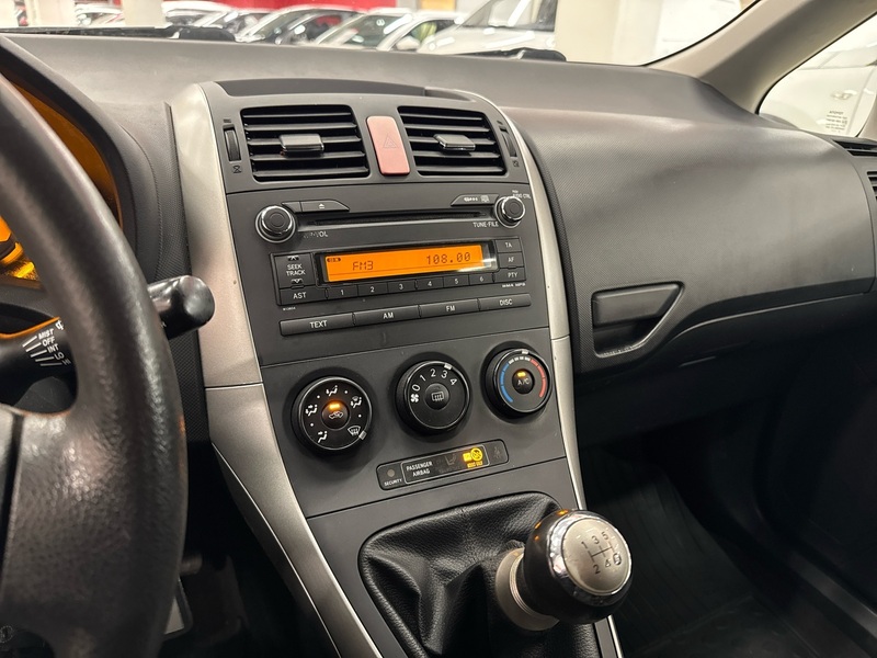 Toyota Auris vaihtoauto