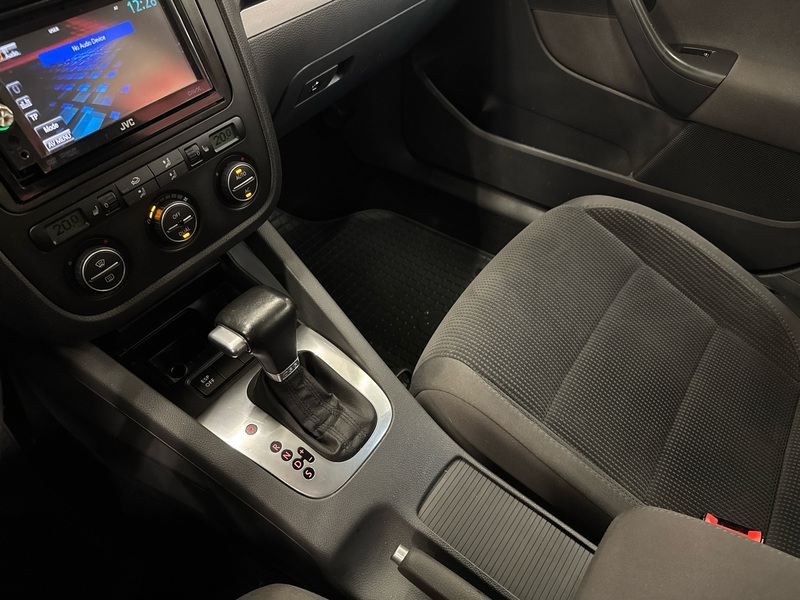 Volkswagen Jetta vaihtoauto