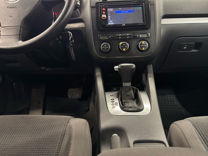 Volkswagen Jetta vaihtoauto