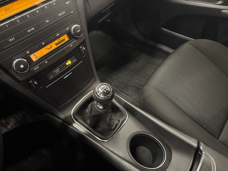 Toyota Avensis vaihtoauto