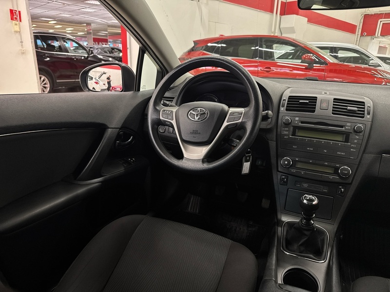 Toyota Avensis vaihtoauto