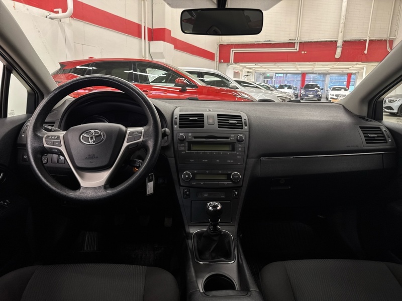 Toyota Avensis vaihtoauto