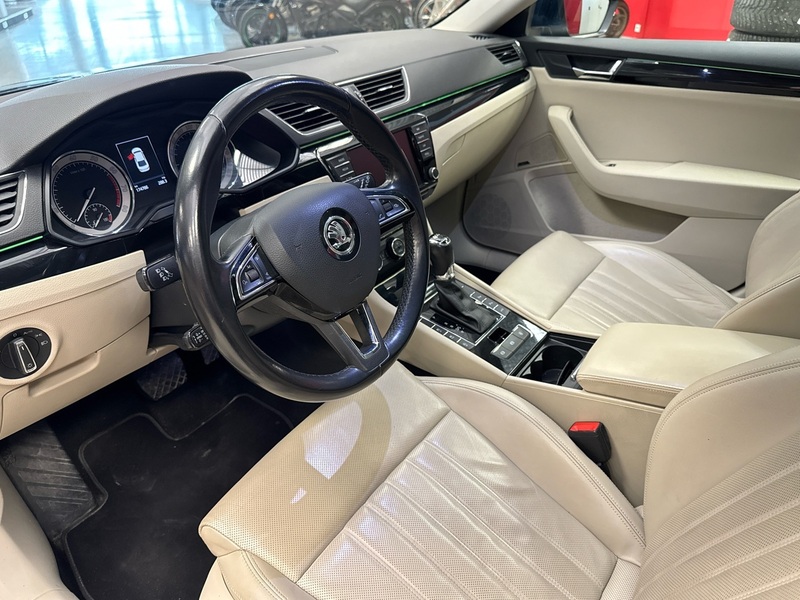Skoda Superb vaihtoauto