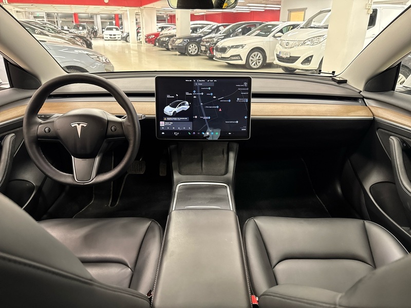 Tesla Model 3 vaihtoauto