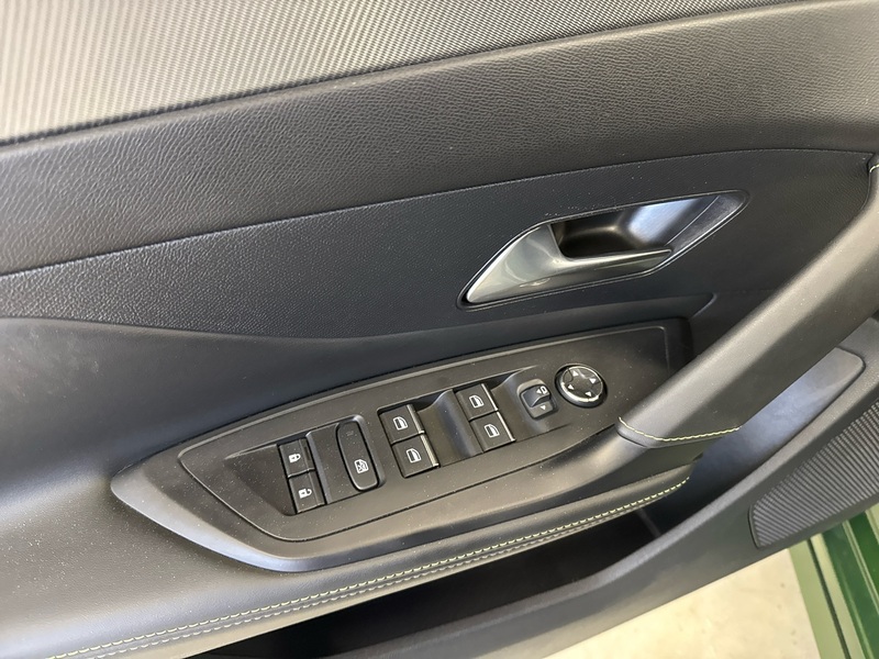 Peugeot 308 vaihtoauto