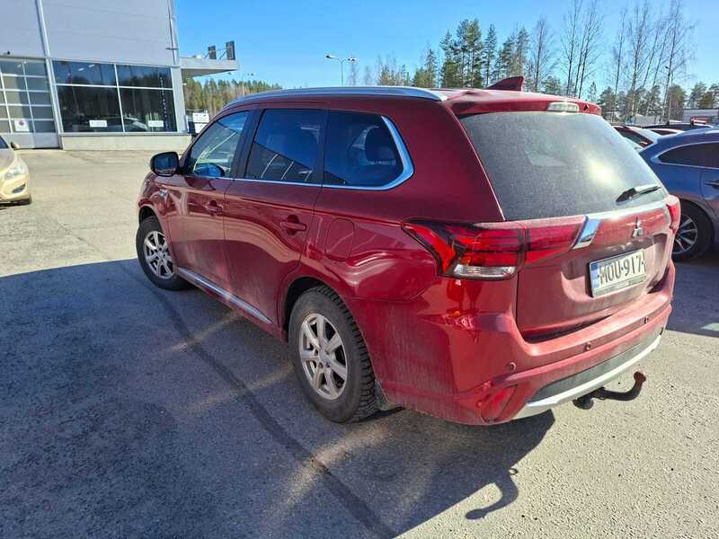 Mitsubishi Outlander PHEV vaihtoauto