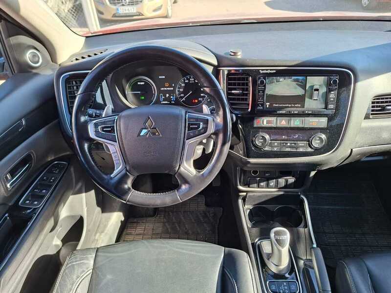 Mitsubishi Outlander PHEV vaihtoauto