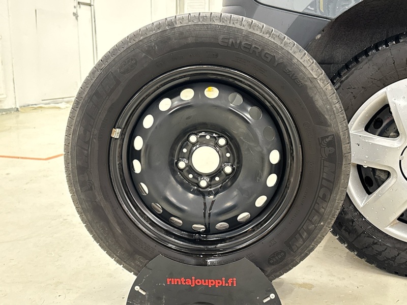 Nissan NV250 vaihtoauto