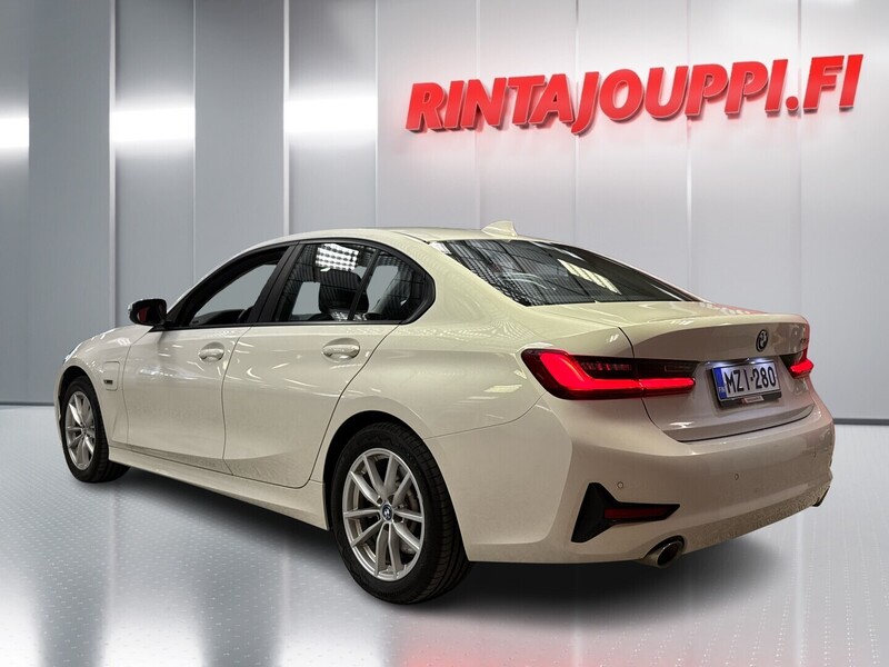 BMW 320 vaihtoauto