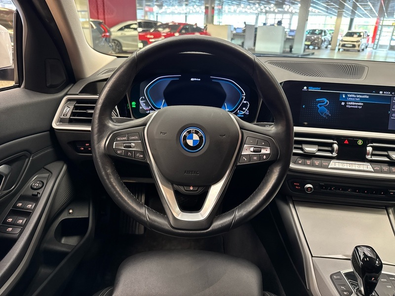 BMW 320 vaihtoauto