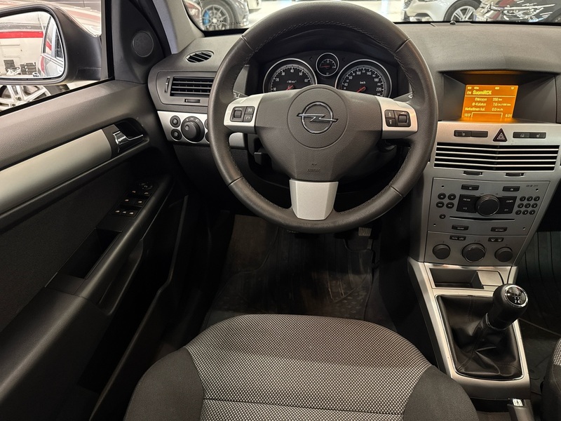 Opel Astra vaihtoauto