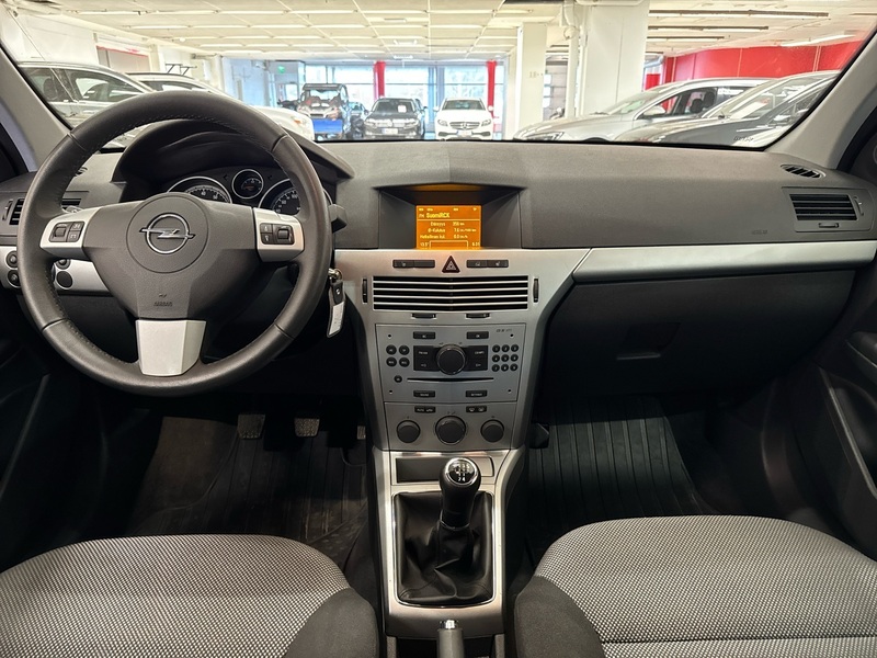 Opel Astra vaihtoauto