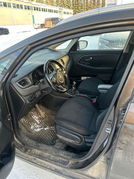 Kia Carens vaihtoauto