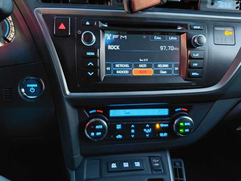 Toyota Auris vaihtoauto