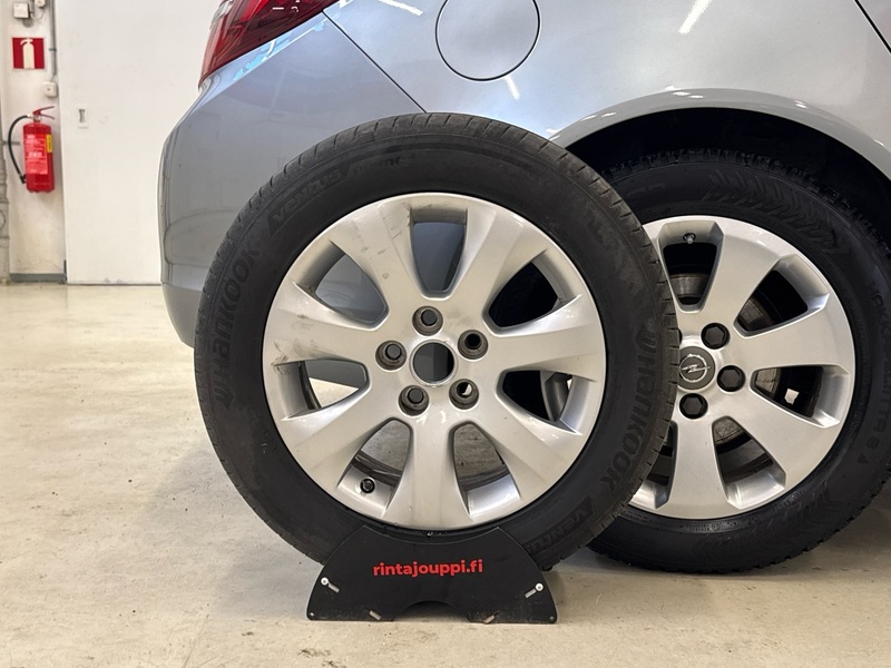 Opel Insignia vaihtoauto