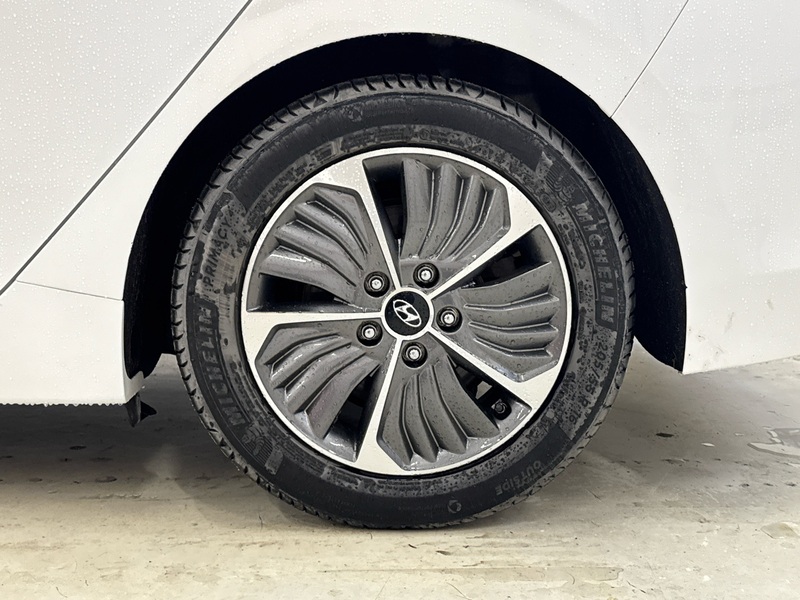 Hyundai IONIQ plug-in vaihtoauto