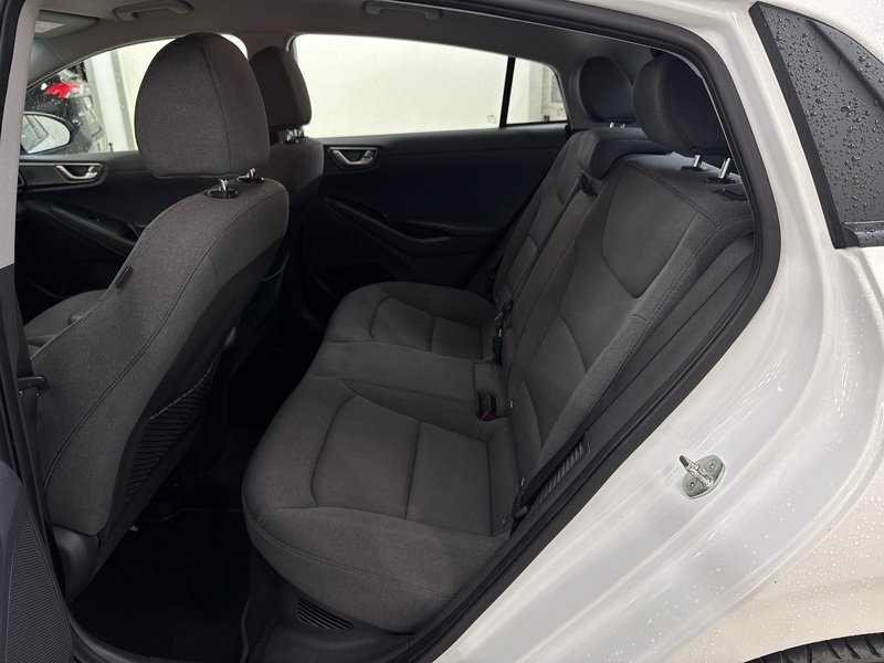 Hyundai IONIQ plug-in vaihtoauto